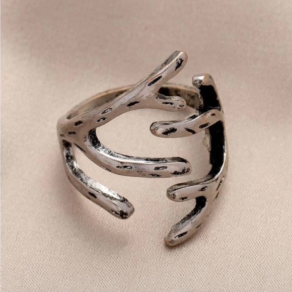 ANTIQUED SILVER TWIG CUFF RING - Picture 2 of 4